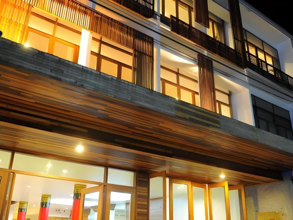 Sukkasem Hotel Nan Exterior foto